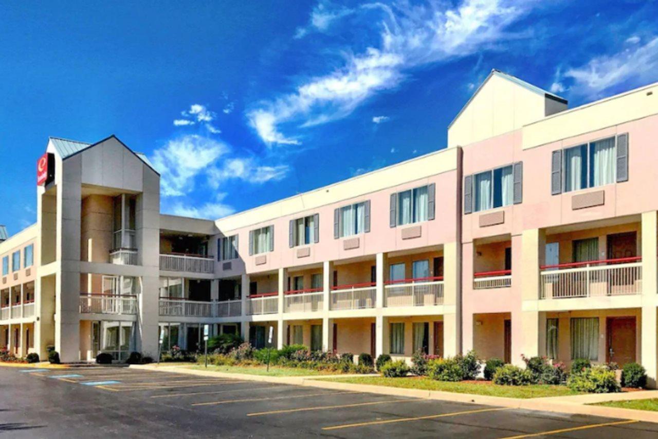 Econo Lodge Willowbrook Kültér fotó