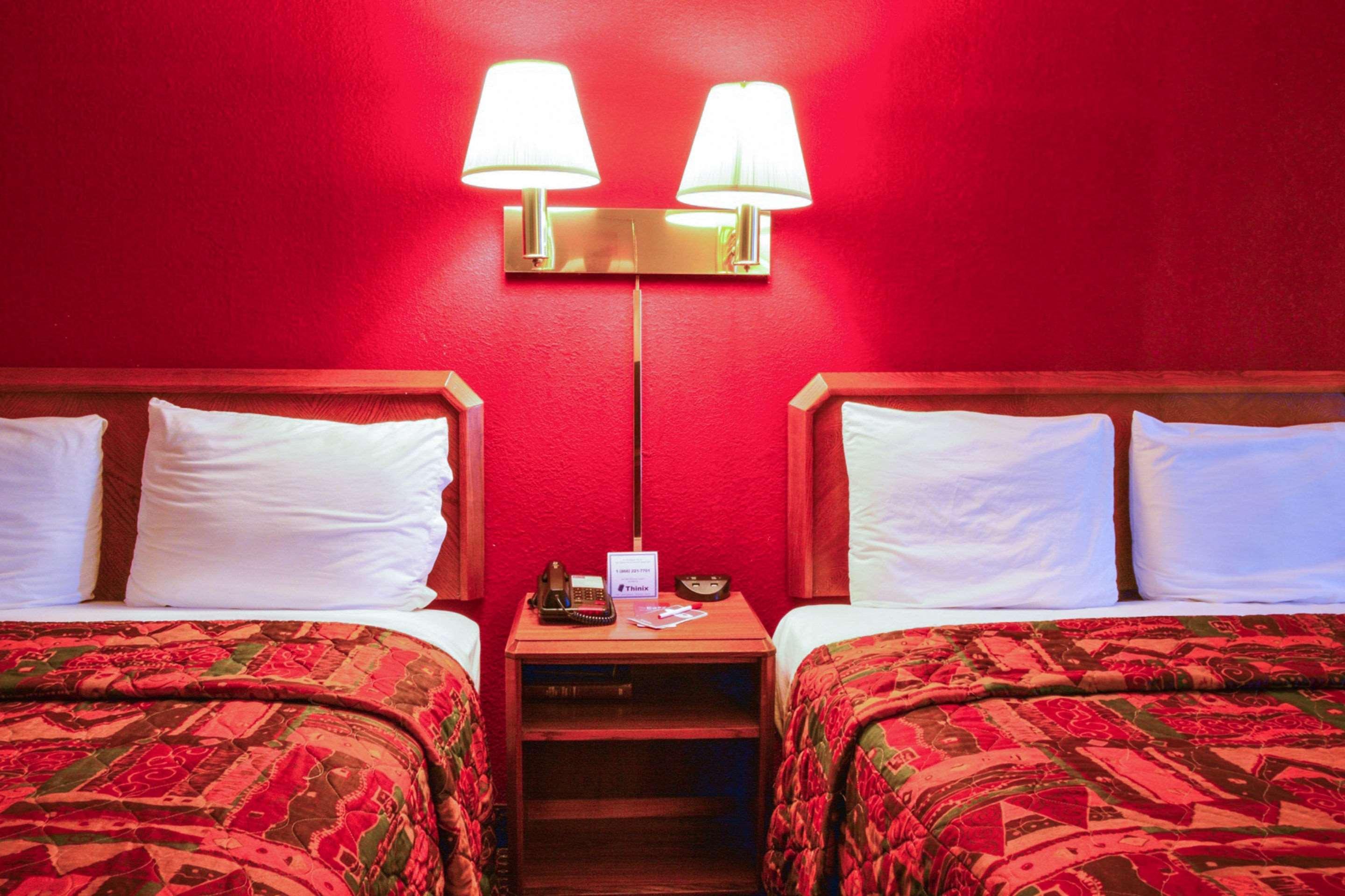 Econo Lodge Willowbrook Kültér fotó