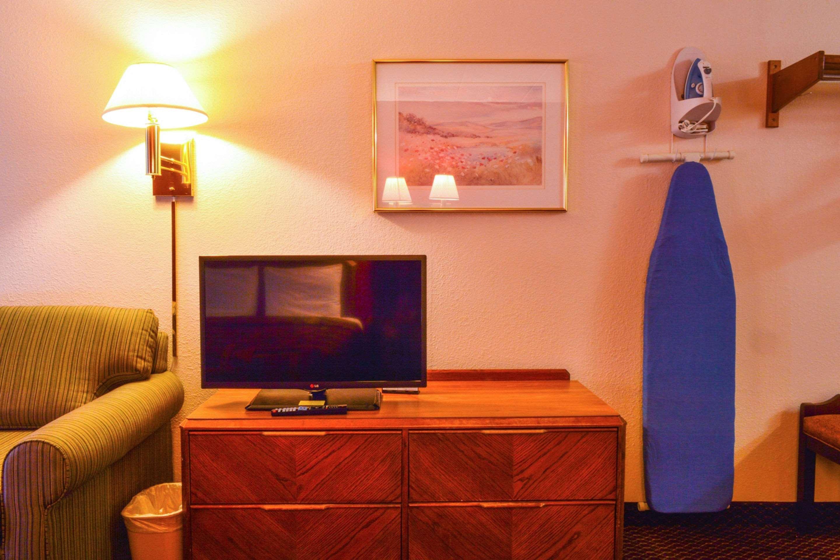 Econo Lodge Willowbrook Kültér fotó