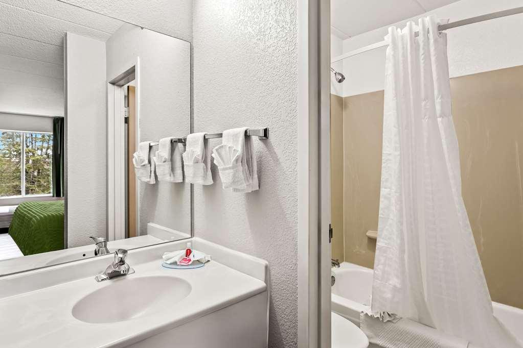 Econo Lodge Willowbrook Szoba fotó