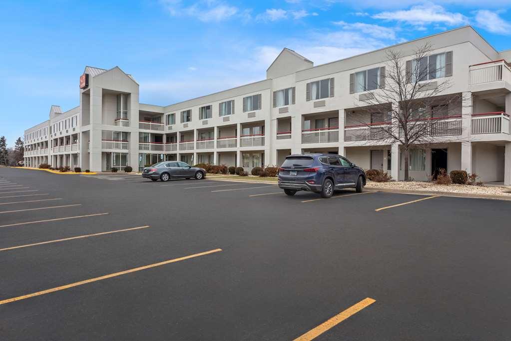 Econo Lodge Willowbrook Kültér fotó