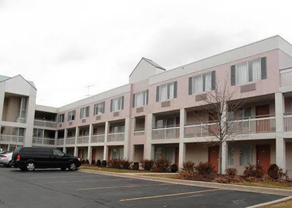 Econo Lodge Willowbrook Kültér fotó